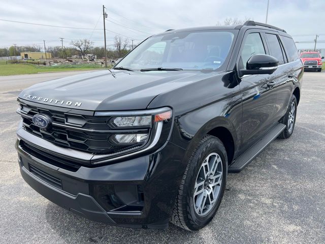2025 Ford Expedition Active 4x4's photo