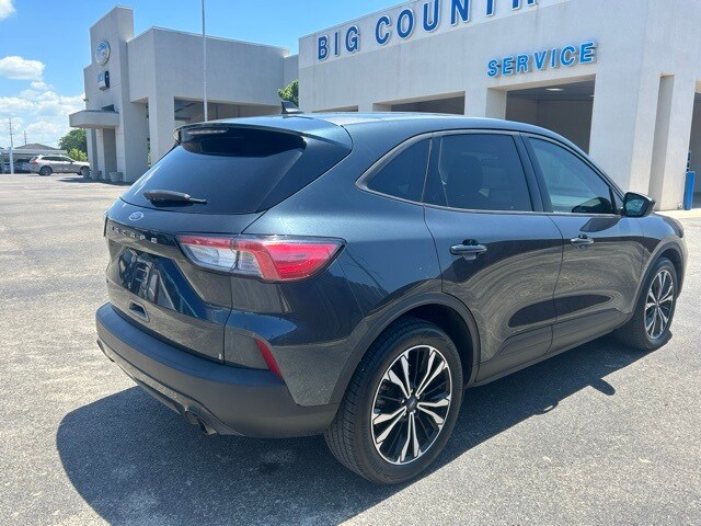 2022 Ford Escape SE photo 3
