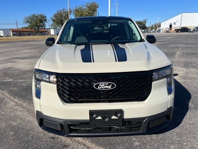 2025 Ford Maverick XLT's photo