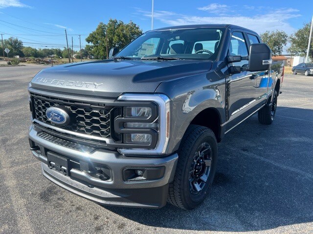 2026 Ford F-250 XL photo 3