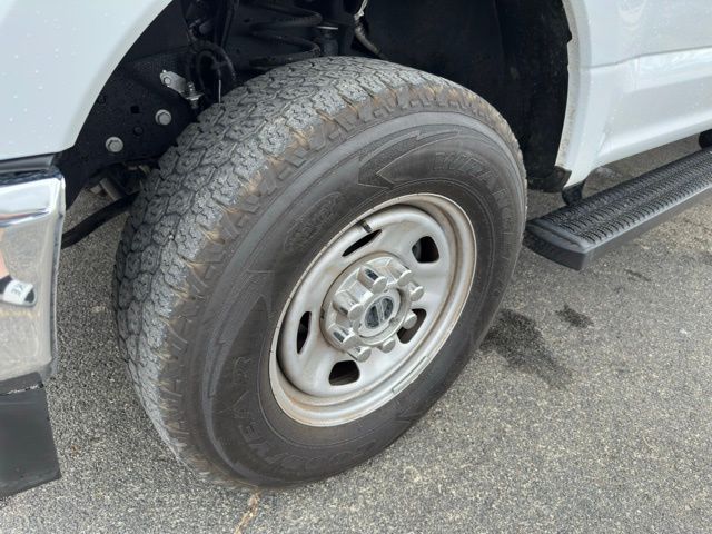 2022 Ford F-350 Super Duty XL - Photo 11