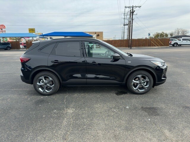 2025 Ford Escape ST-Line photo 3
