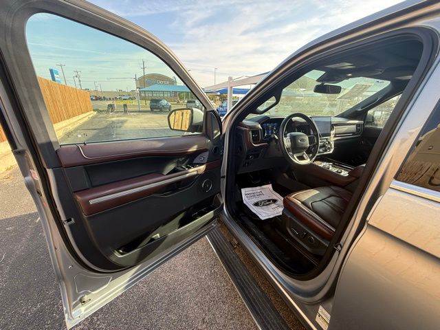 2024 Ford Expedition Limited - Photo 13