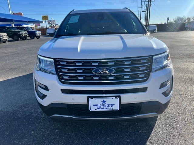 2017 Ford Explorer Limited's photo