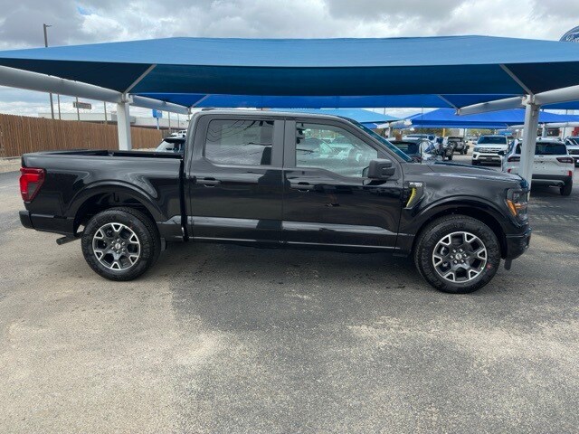 2025 Ford F-150 STX photo 4