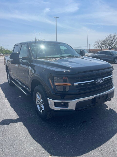 2025 Ford F-150 XLT photo 3