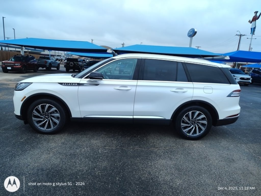 New 2026 Lincoln Aviator Premiere SUV
