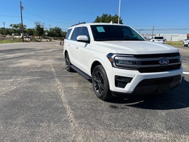 2024 Ford Expedition XLT photo 3