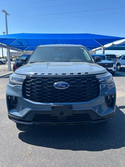2026 Ford Explorer ST-LINE RWD's photo