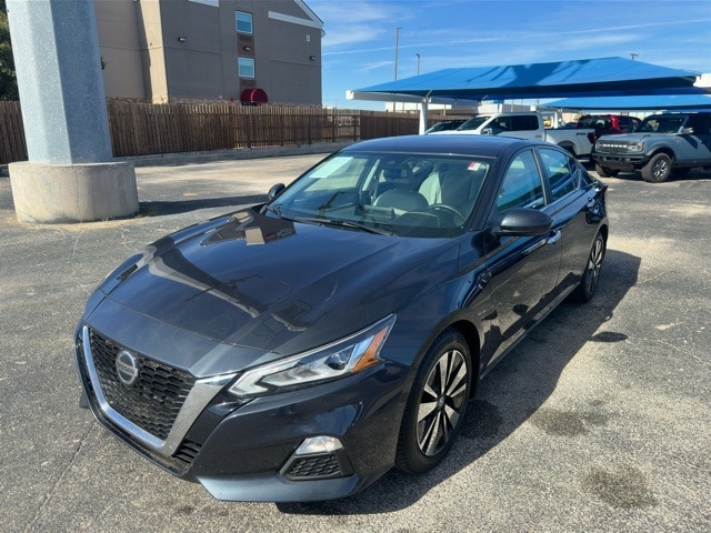 Used 2021 Nissan Altima SV with VIN 1N4BL4DV2MN318861 for sale in Brownwood, TX