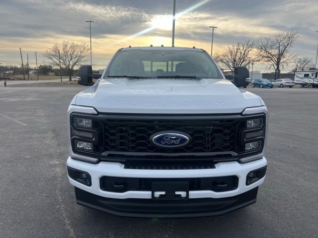 2026 Ford F-350 Super Duty XL's photo