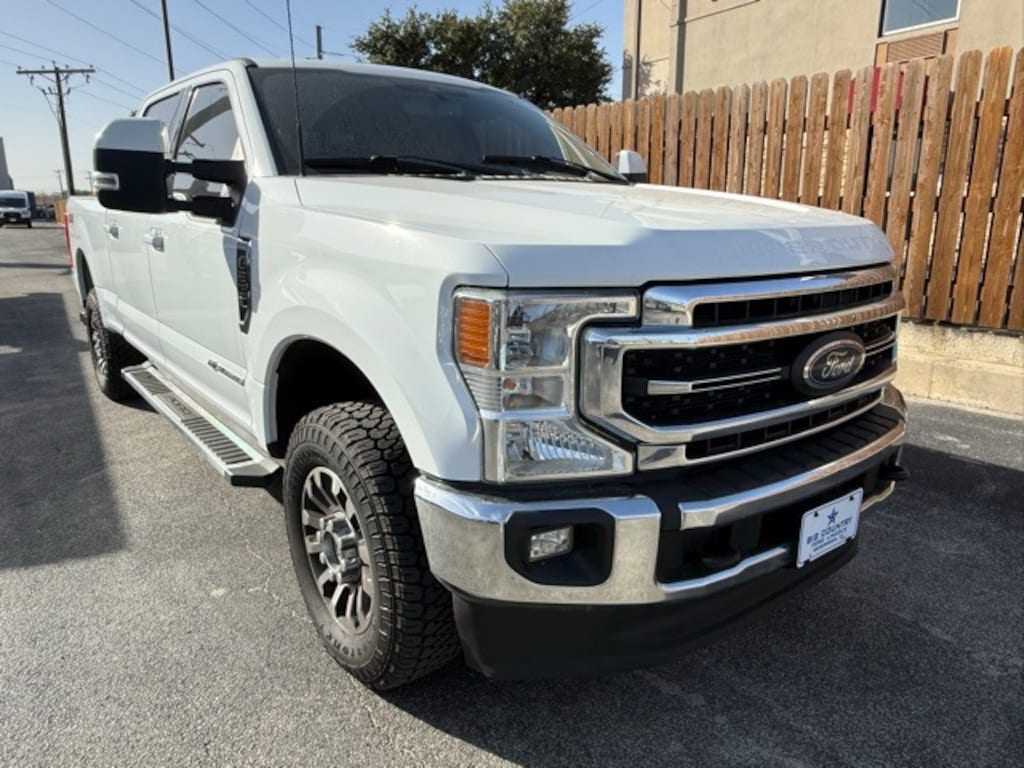 Used 2022 Ford F-250 LARIAT Truck Crew Cab