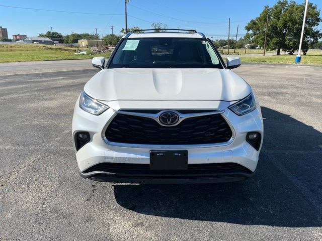 2021 Toyota Highlander Limited's photo