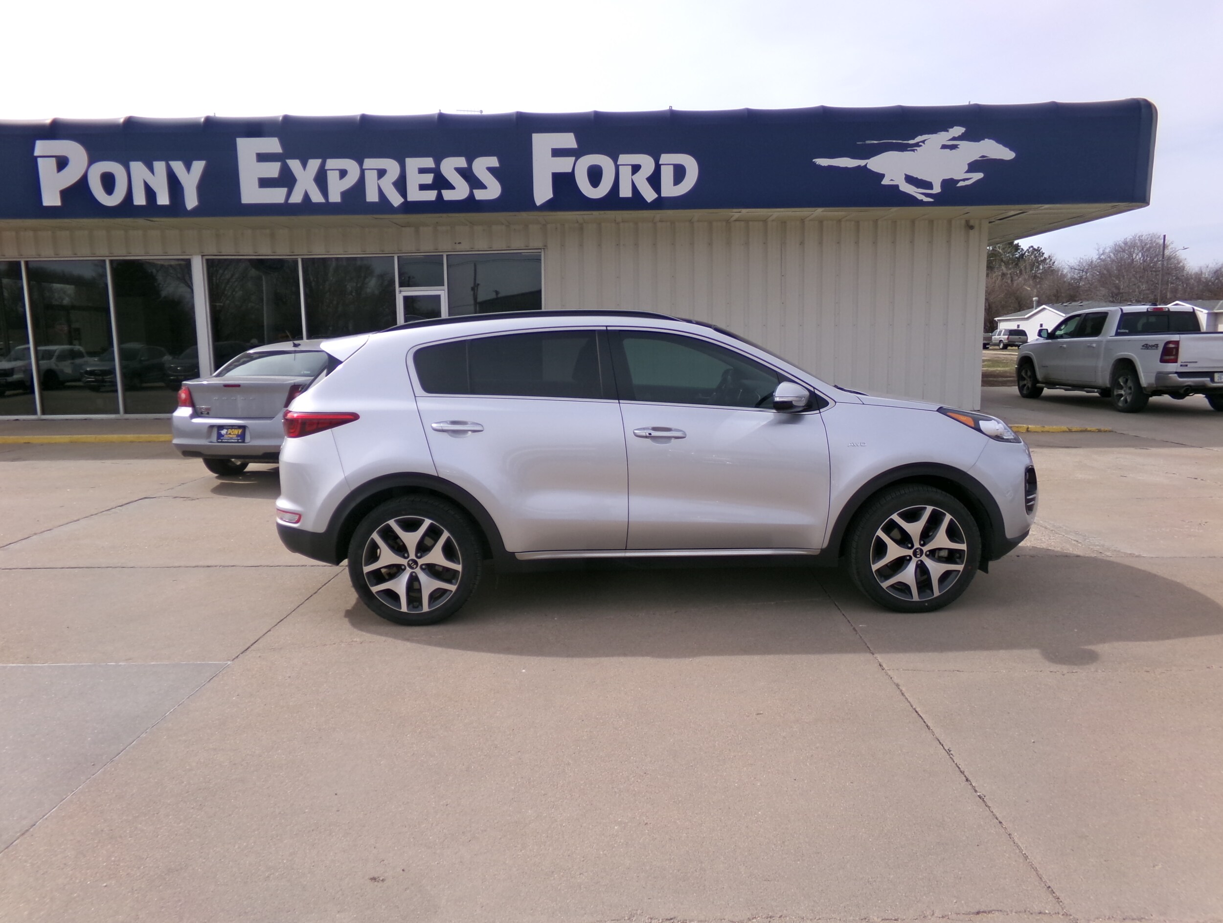 Used 2019 Kia Sportage SX with VIN KNDPRCA61K7524163 for sale in Minden, NE
