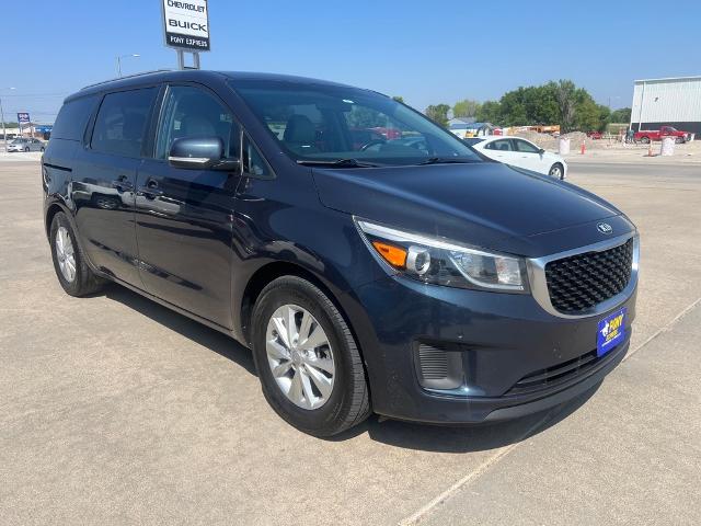 2017 Kia Sedona LX photo 2