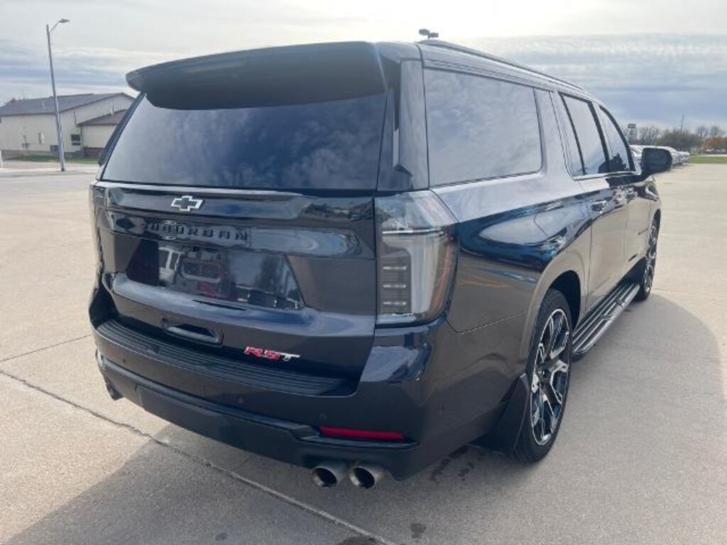 Used 2025 Chevrolet Suburban RST SUV