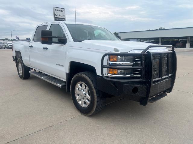 2015 Chevrolet Silverado 2500HD photo 3