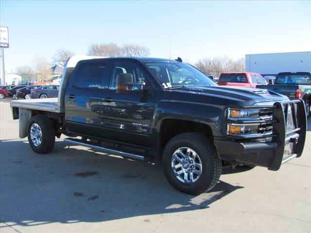 2018 Chevrolet Silverado 3500HD LT photo 3
