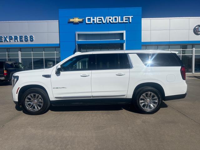 2025 GMC Yukon Denali AWD's photo
