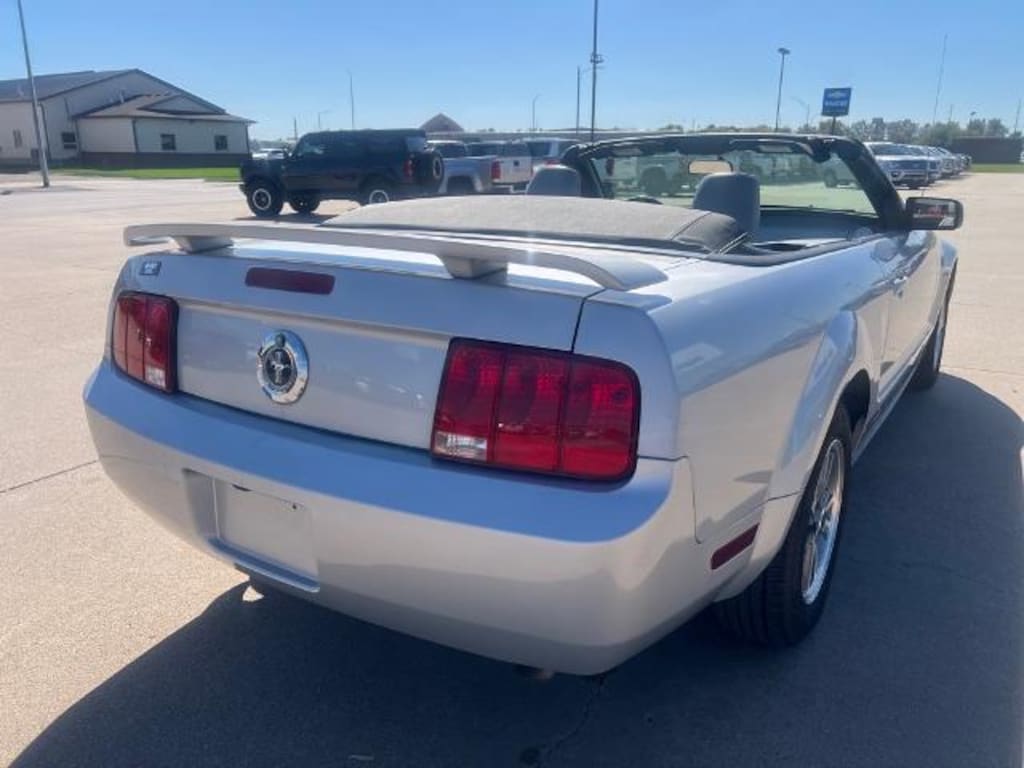 Used 2005 Ford Mustang Deluxe Convertible