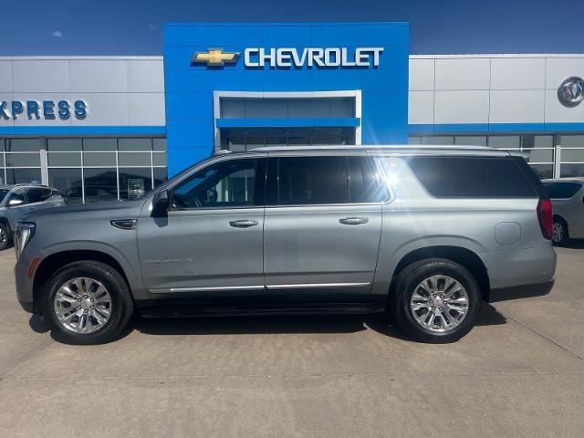 2025 GMC Yukon Denali AWD's photo