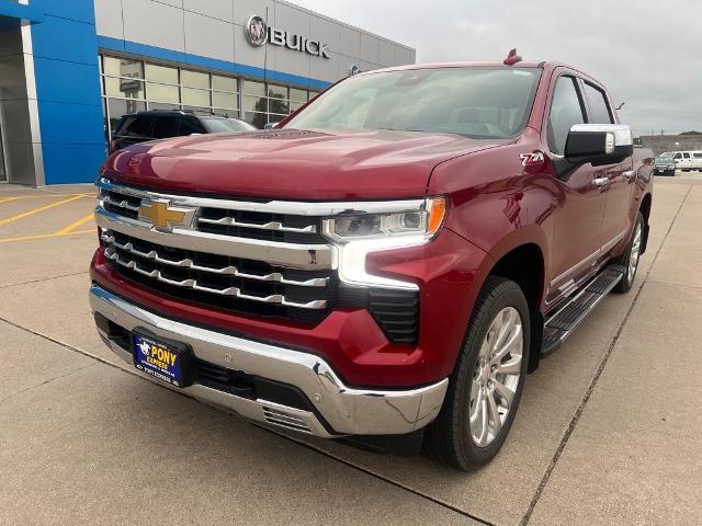 2023 Chevrolet Silverado 1500 LTZ photo 2
