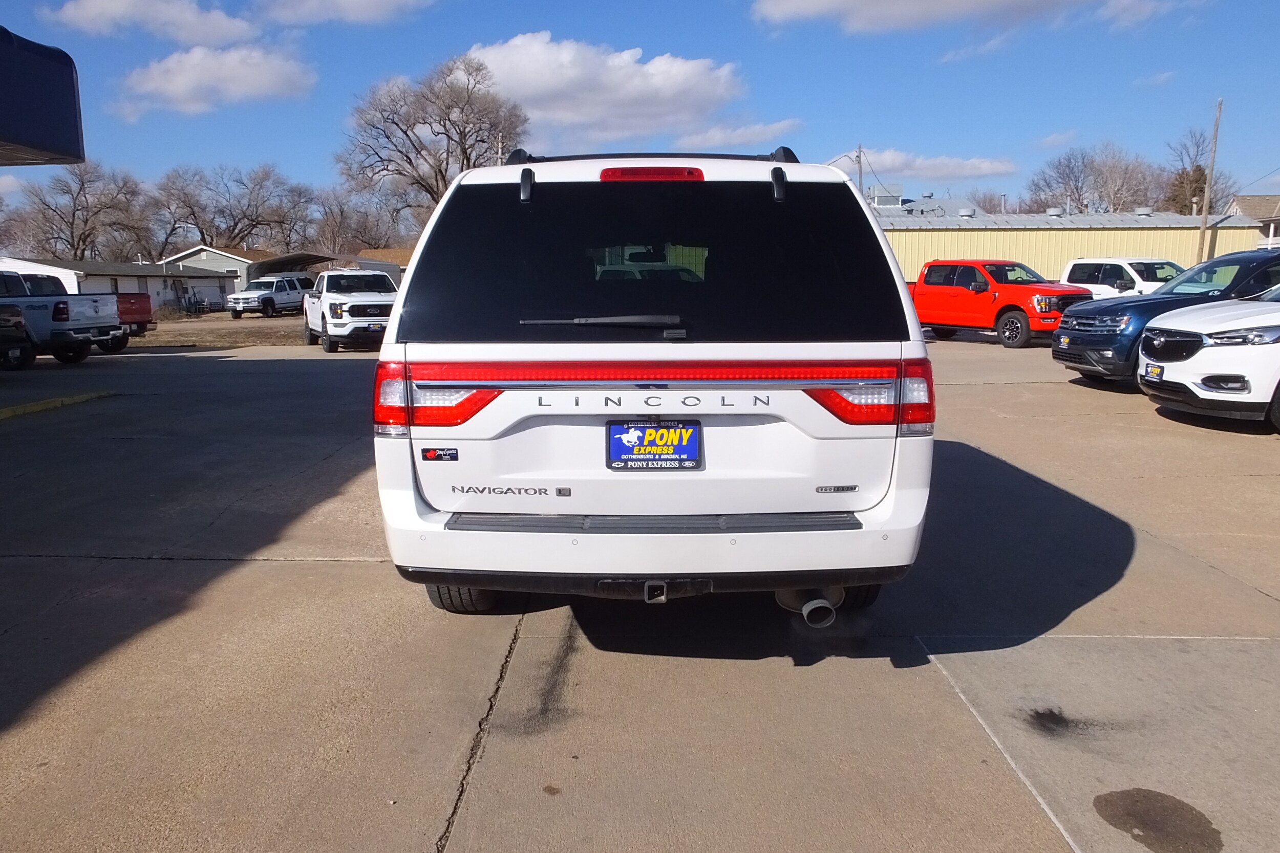 2016 Lincoln Navigator L Reserve photo 2