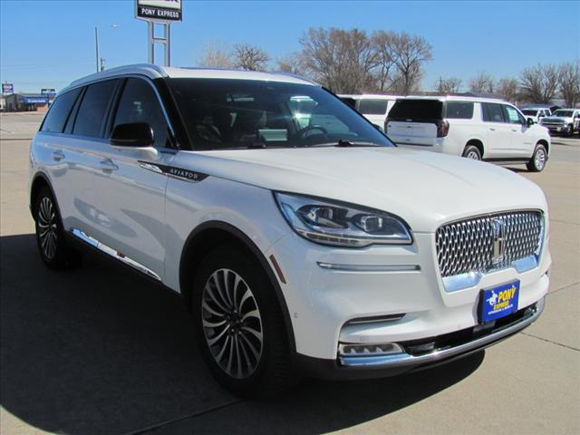 2020 Lincoln Aviator Reserve photo 3