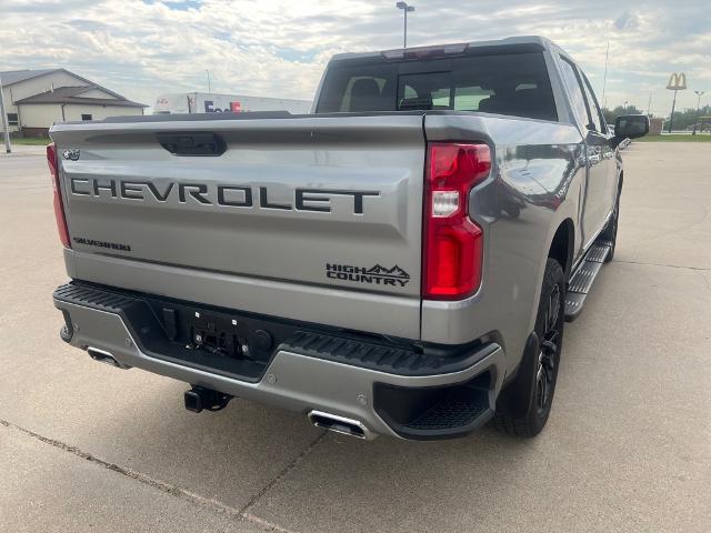 2023 Chevrolet Silverado 1500 High Country photo 4