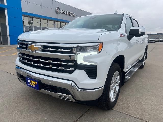 2024 Chevrolet Silverado 1500 LTZ photo 2