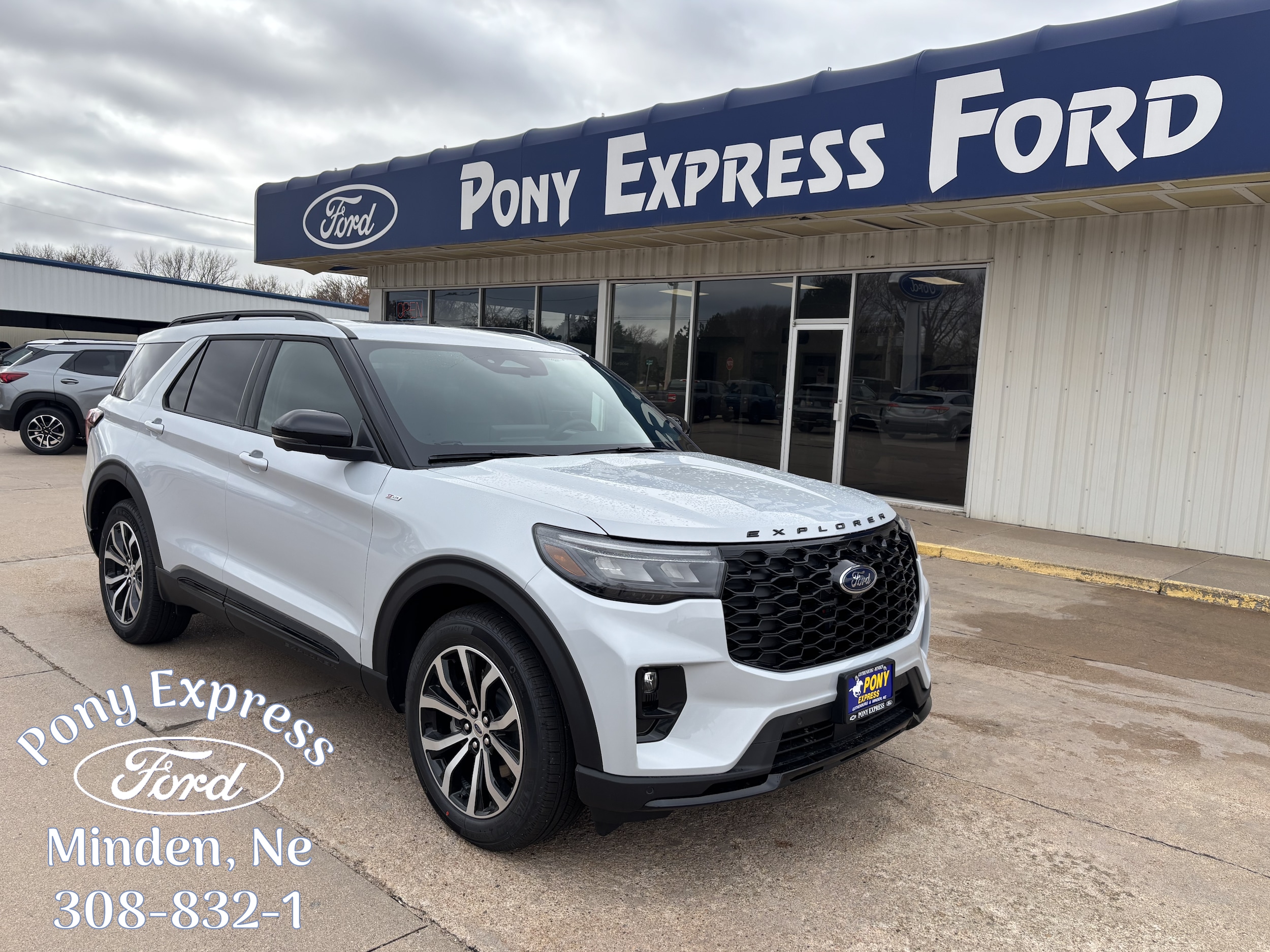 2026 Ford Explorer ST-LINE's photo