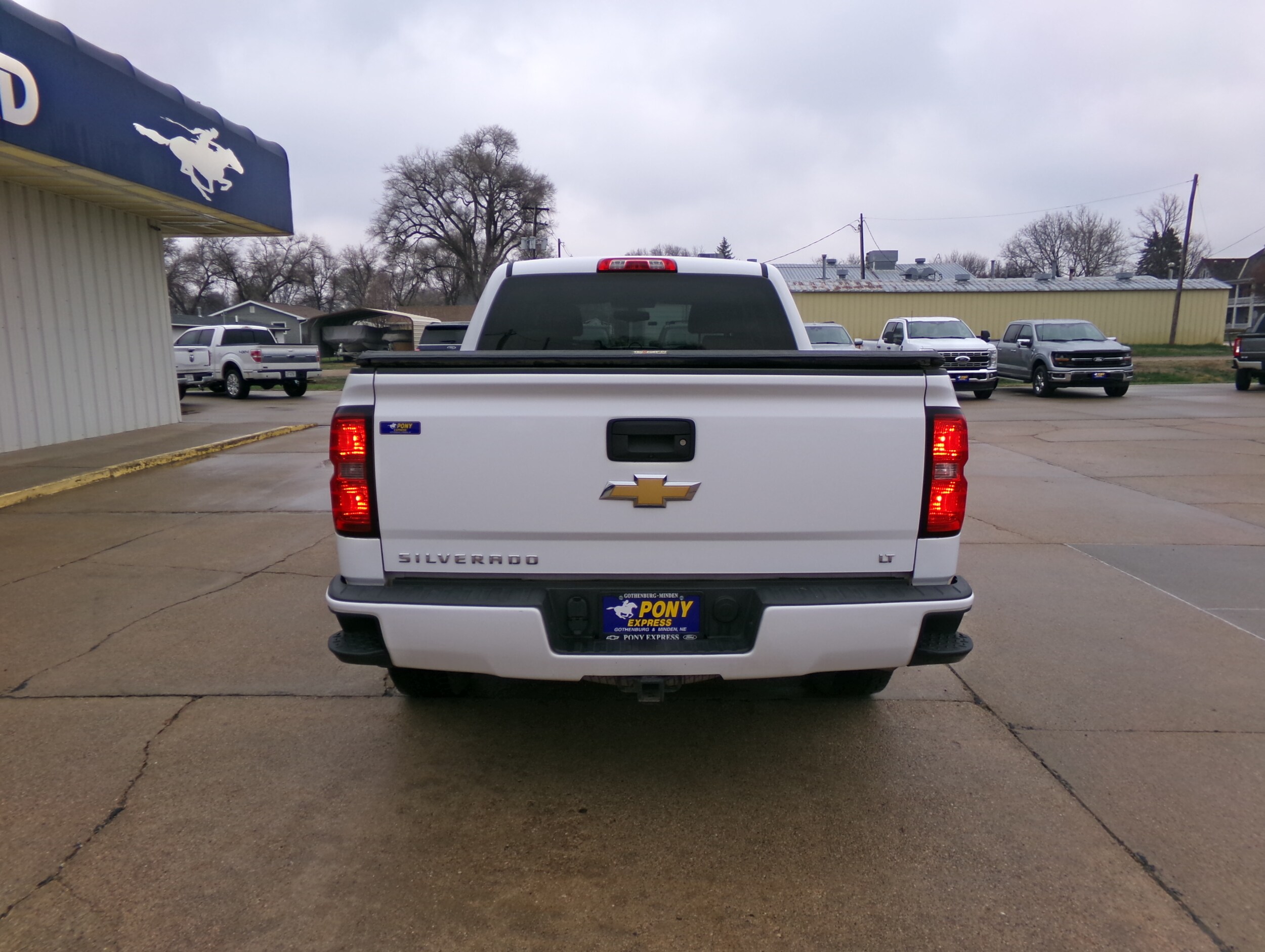 2018 Chevrolet Silverado 1500 LT photo 4