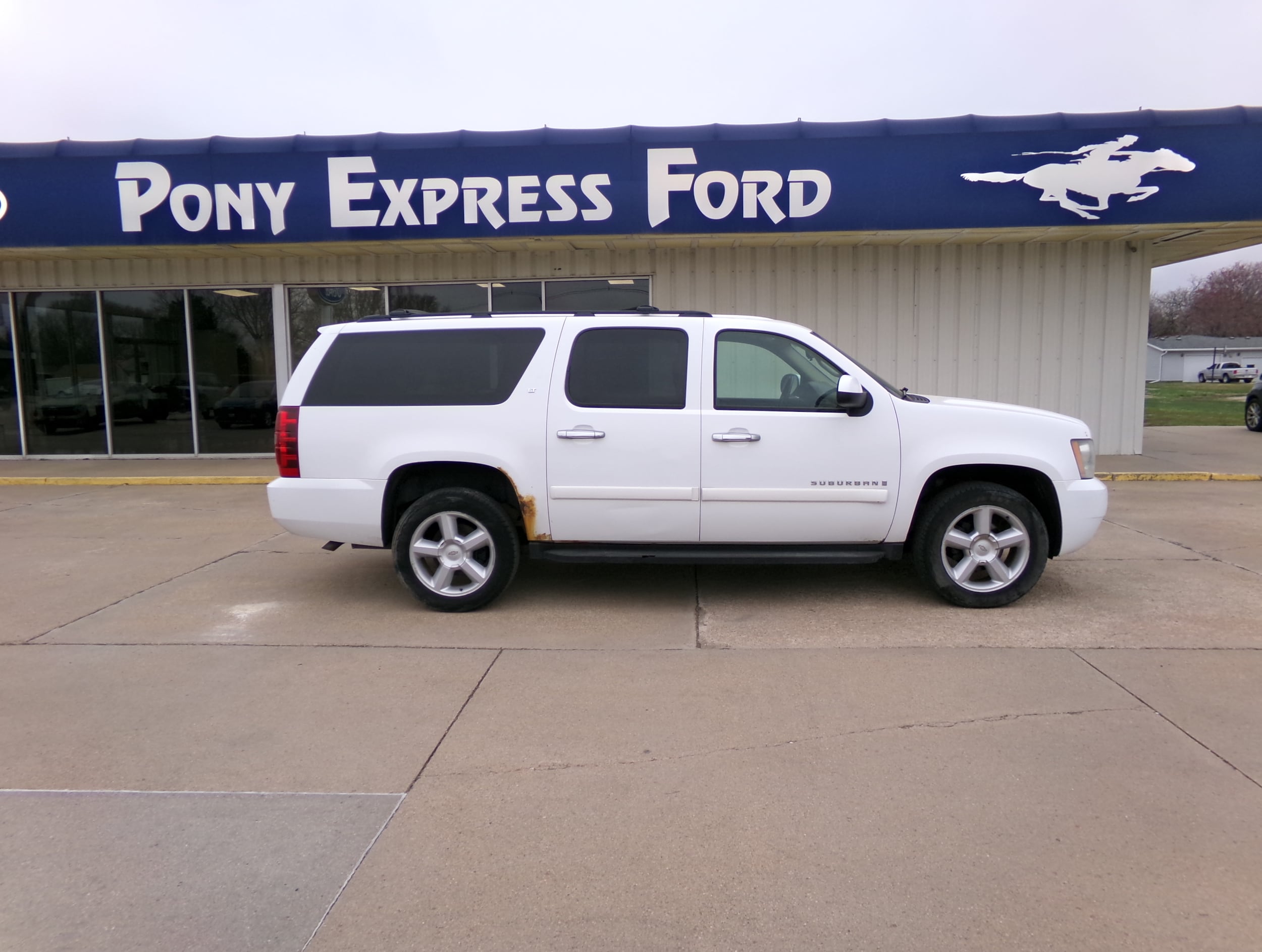Used 2009 Chevrolet Suburban LT1 with VIN 1GNFK26389R168020 for sale in Minden, NE
