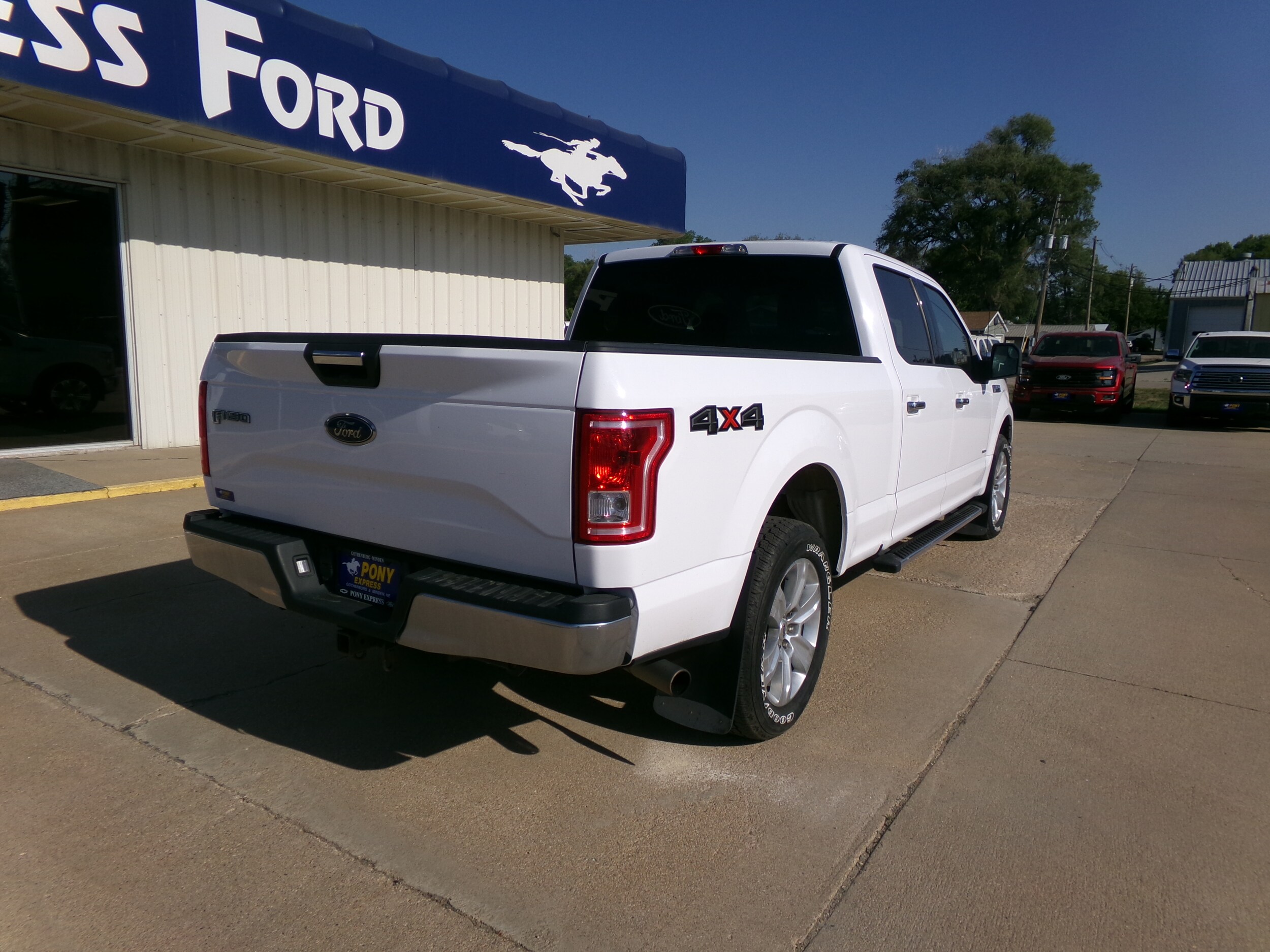 2015 Ford F-150 XLT photo 3