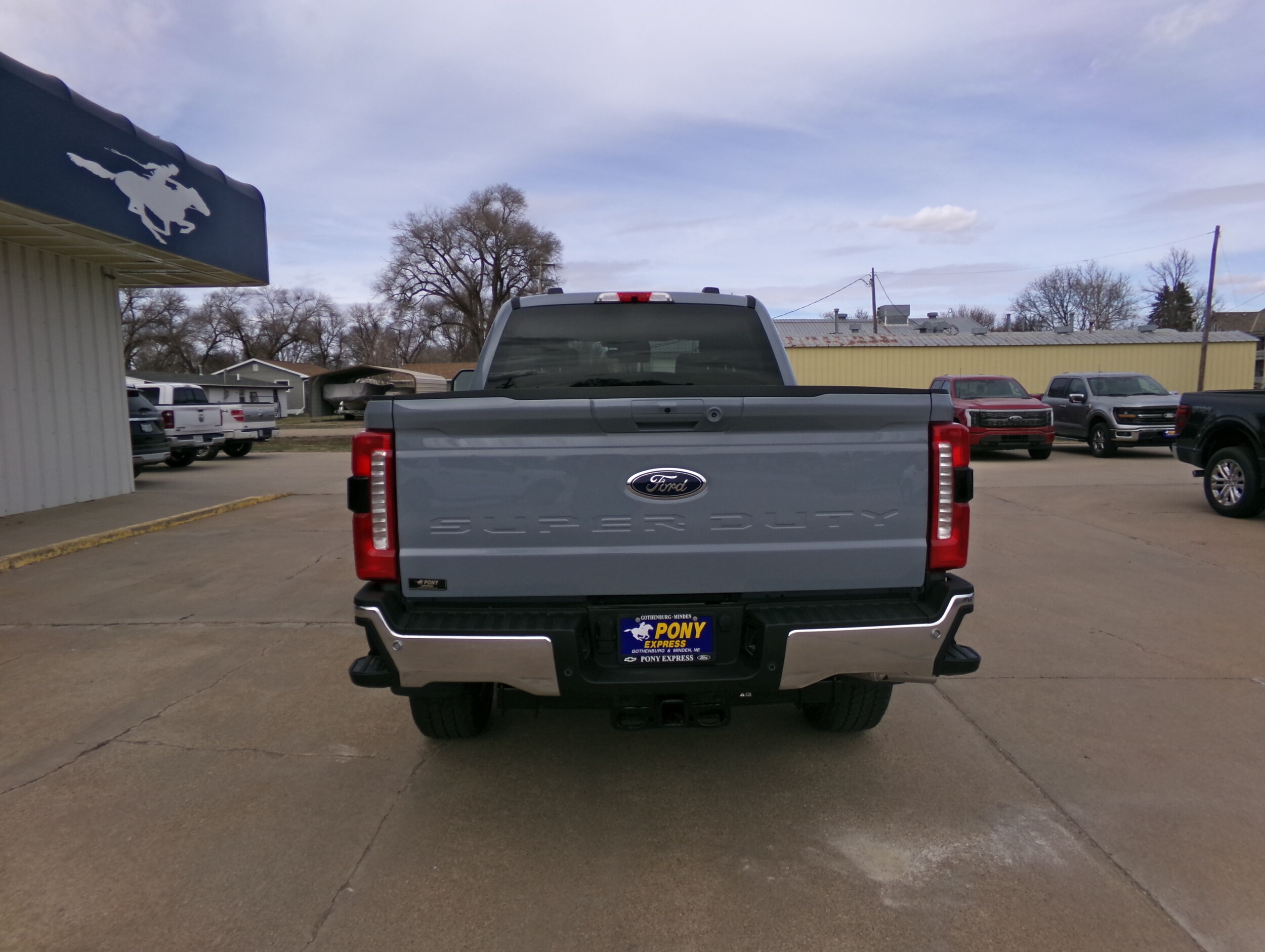 2025 Ford F-350 Lariat photo 4