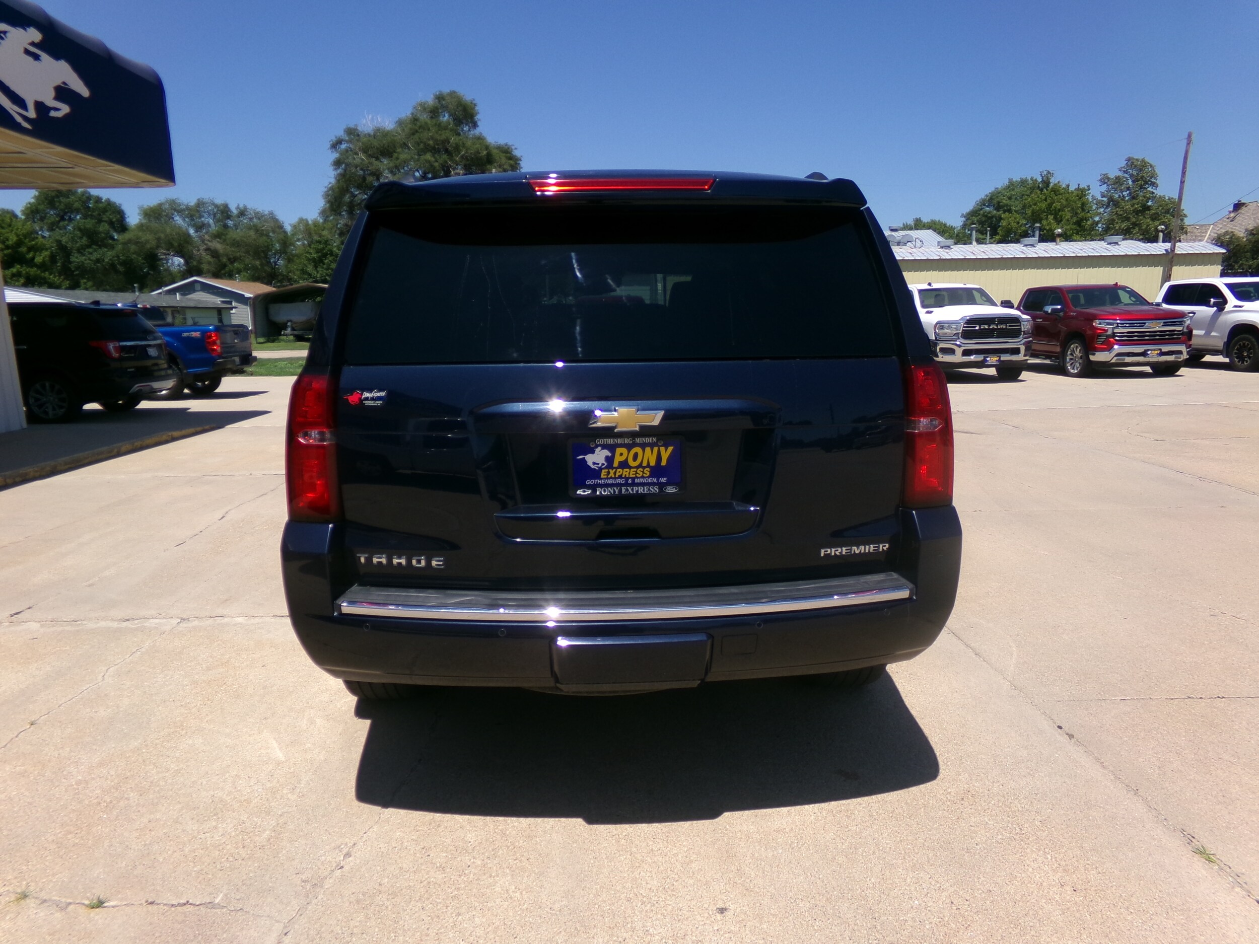 2019 Chevrolet Tahoe Premier photo 3