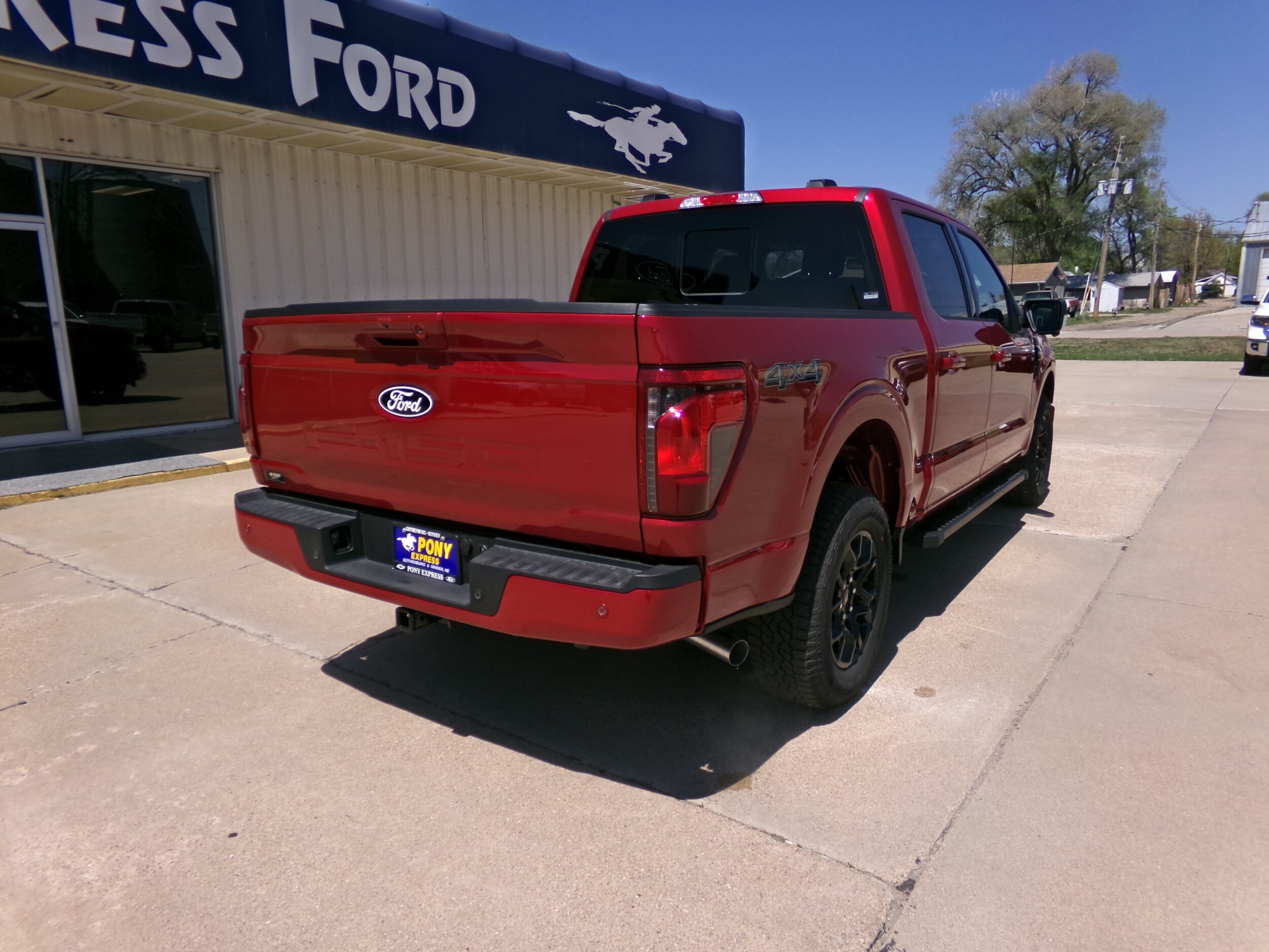 2025 Ford F-150 XLT photo 2