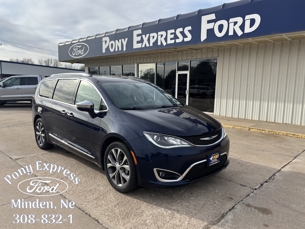 Used 2017 Chrysler Pacifica Limited Passenger Van