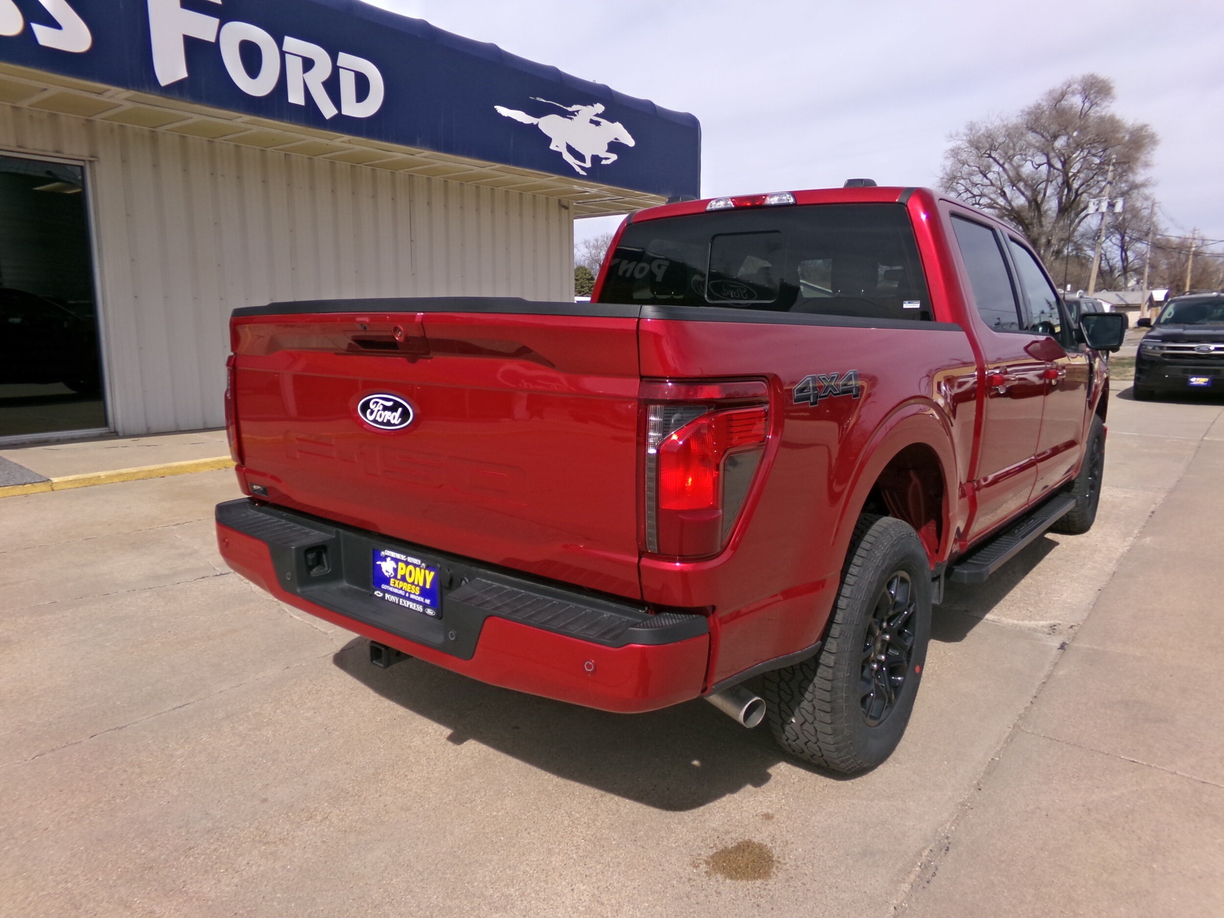 2025 Ford F-150 XLT photo 2