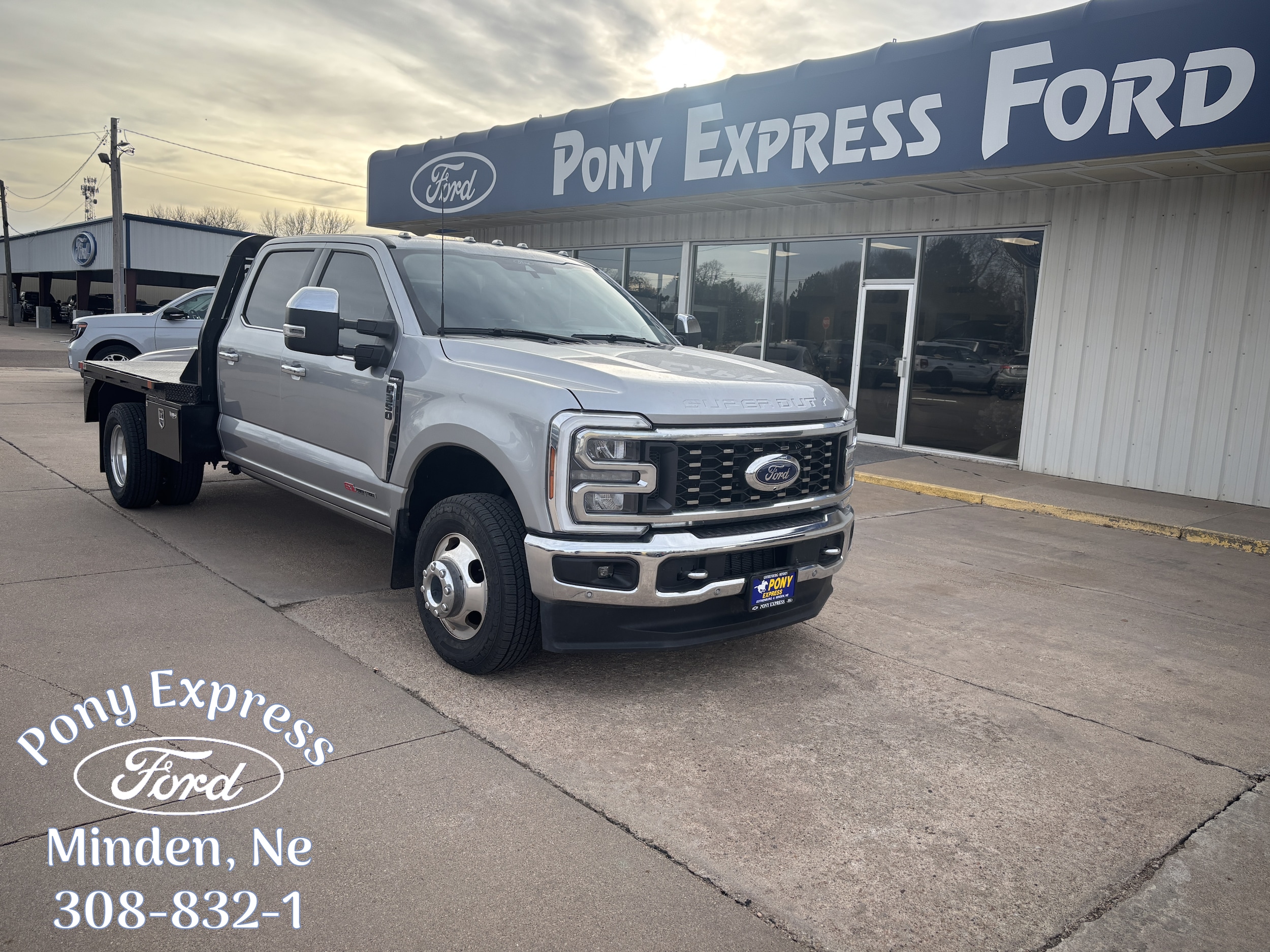 2024 Ford F-350 Super Duty Lariat's photo