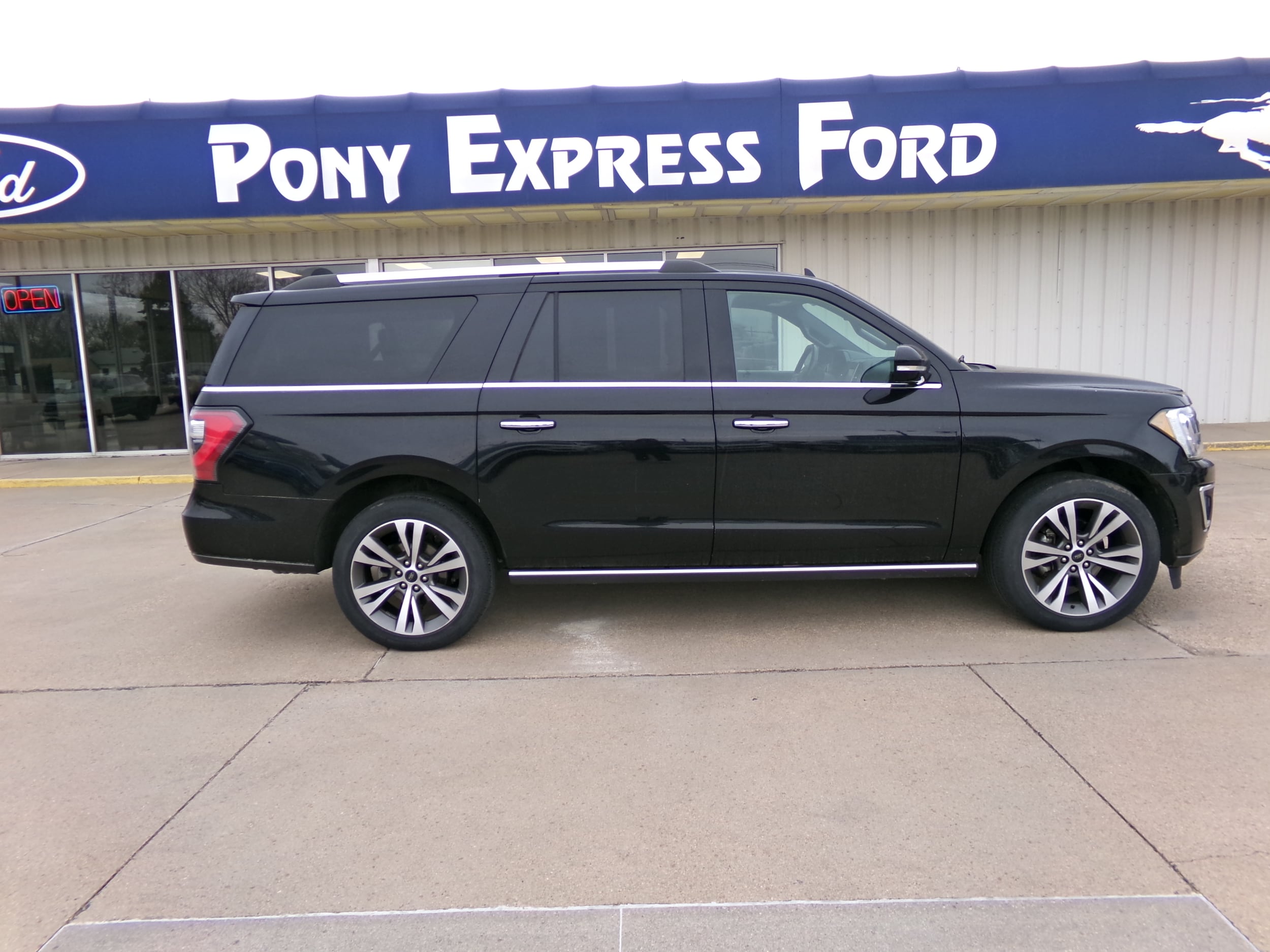 Used 2020 Ford Expedition Limited with VIN 1FMJK2AT3LEA38425 for sale in Minden, NE