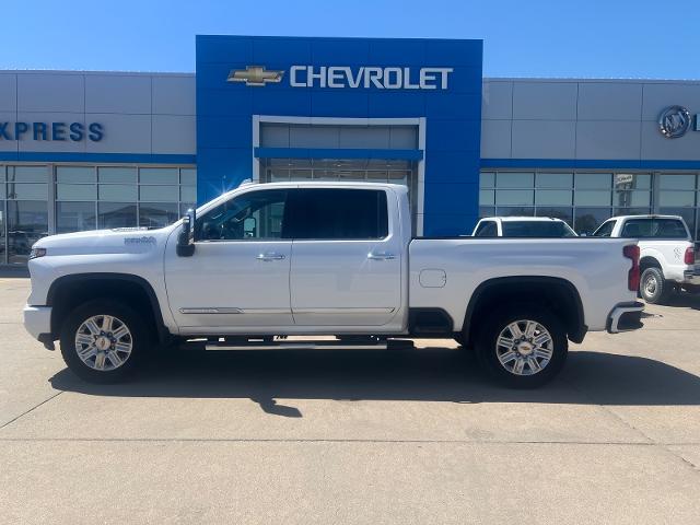 2024 Chevrolet Silverado HD High Country 4WD Crew Cab Standard Box's photo