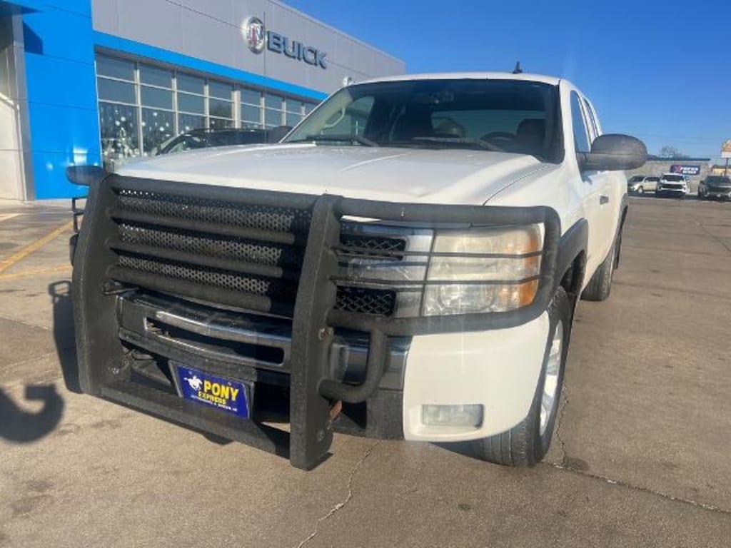 Used 2011 Chevrolet Silverado 1500 LT Extended Cab Truck