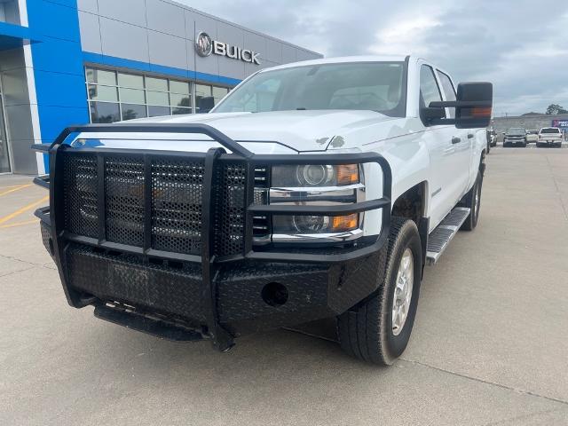 2015 Chevrolet Silverado 2500HD photo 2