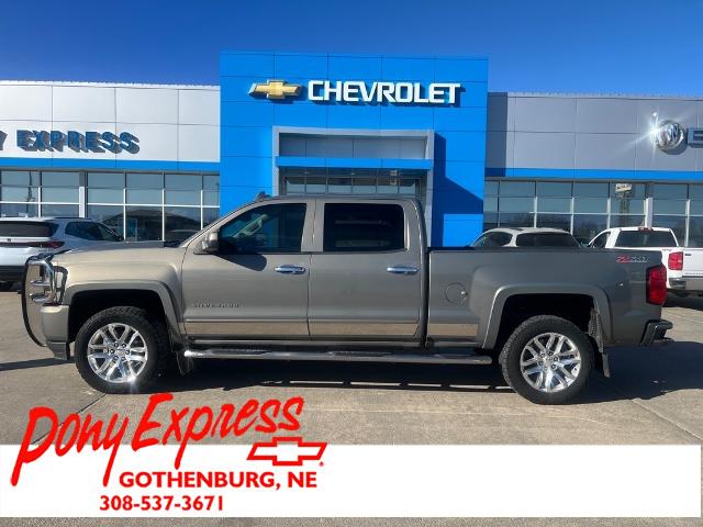 2017 Chevrolet Silverado LT's photo