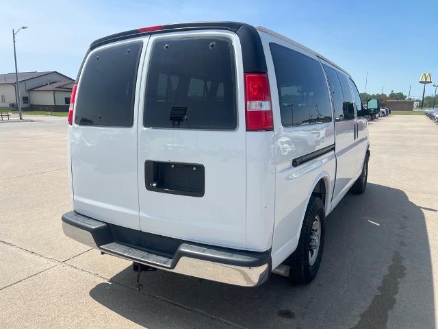 2019 Chevrolet Express 3500 LT Passenger Van photo 4