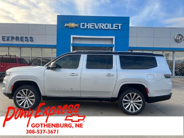 2023 Jeep Grand Wagoneer L Series II's photo