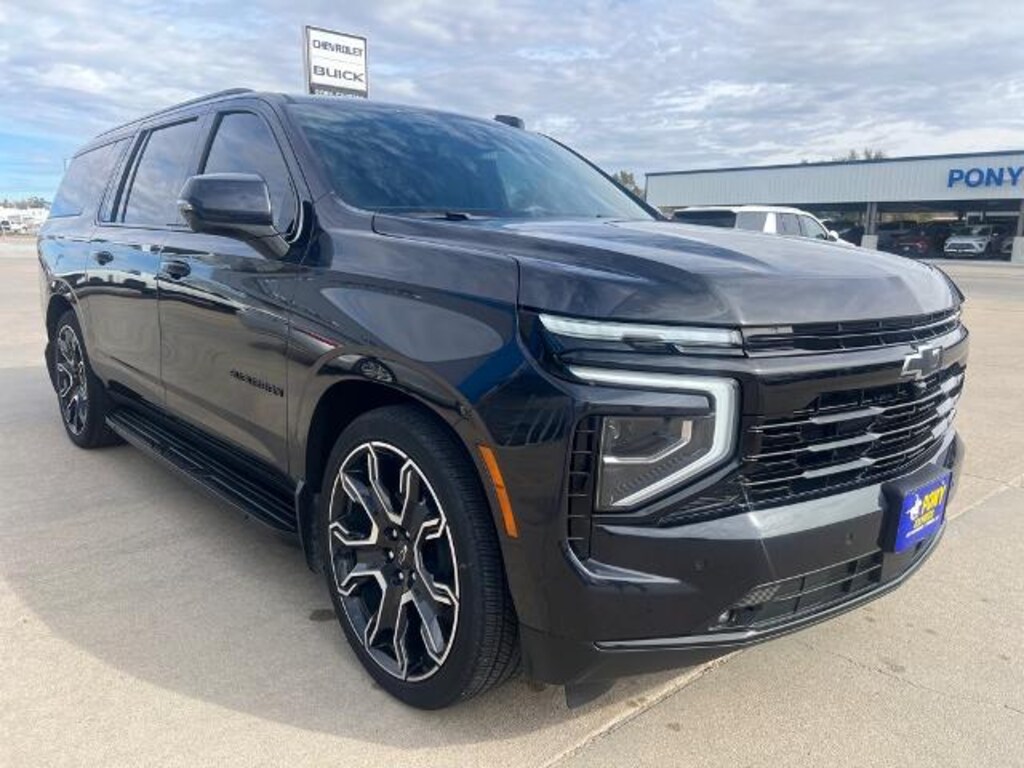 Used 2025 Chevrolet Suburban RST SUV
