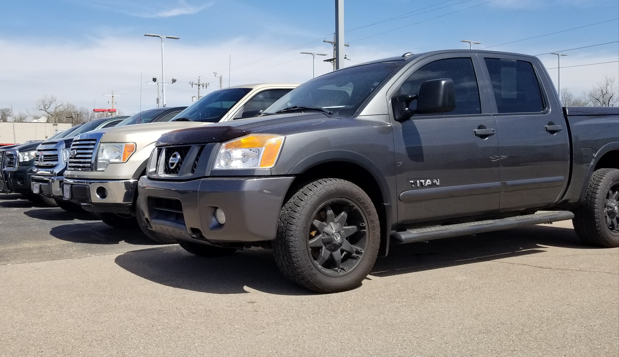 Platinum Auto Plaza Used Dealership in Topeka, KS