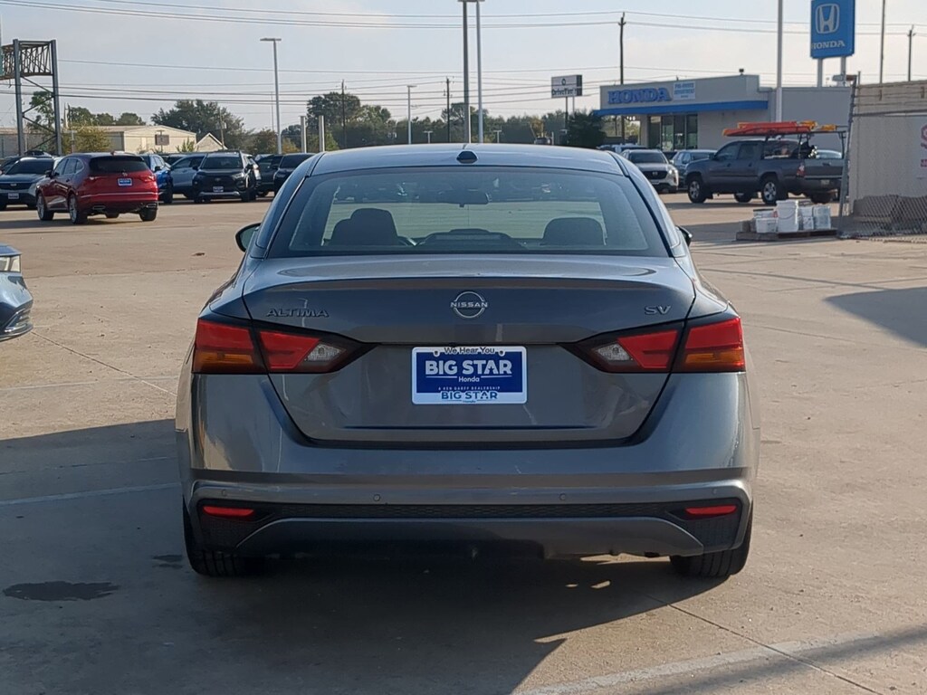 Used 2024 Nissan Altima 2.5 SV Sedan